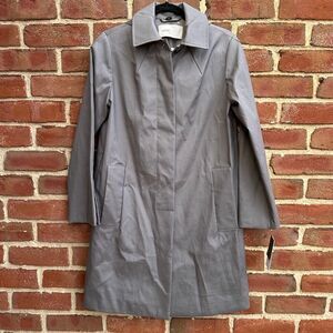 Jane Post $745 Hooded Mac Raincoat Concealed Button Gray Womens Small NEW